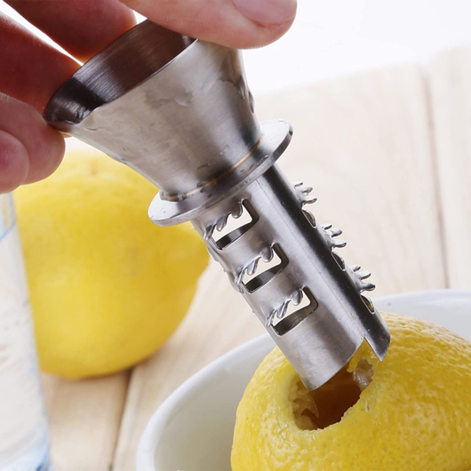 18/8 Stainless Steel Manual Lemon Juicer Squeezer Hand Held Fruit Vegetable Tools Citrus Juicer and Lemon Pourer