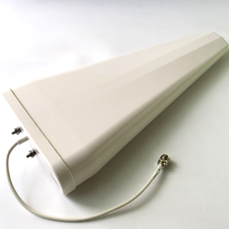 High Gain Waterproof Yagi 4g LTE Log Periodic  Directional Antenna