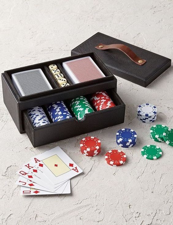 PU Leather Gifts Box Poker Chip Box Empty Leather Case Luxurious book style magnetic box for ball