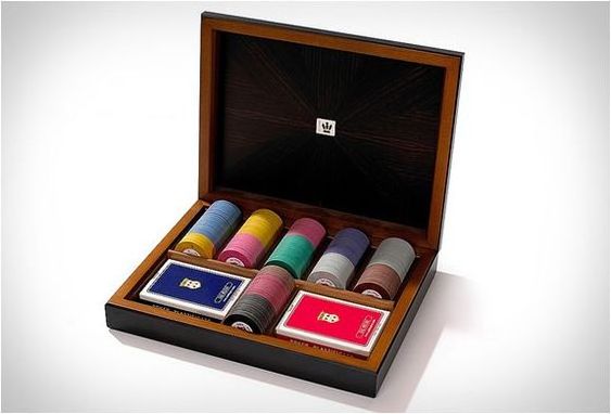 Luxury custom Leather chip box card collection games playing cards storage case wooden pu leather card deck box