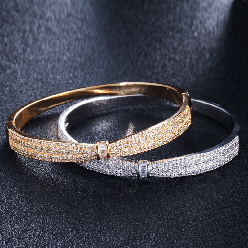 Fashion jewelry bracelets bangles CZ bangle display tray Closed saudi arabia gold bangles for wedding