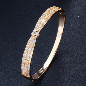 Fashion jewelry bracelets bangles CZ bangle display tray Closed saudi arabia gold bangles for wedding