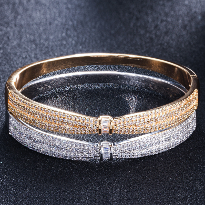 Fashion jewelry bracelets bangles CZ bangle display tray Closed saudi arabia gold bangles for wedding