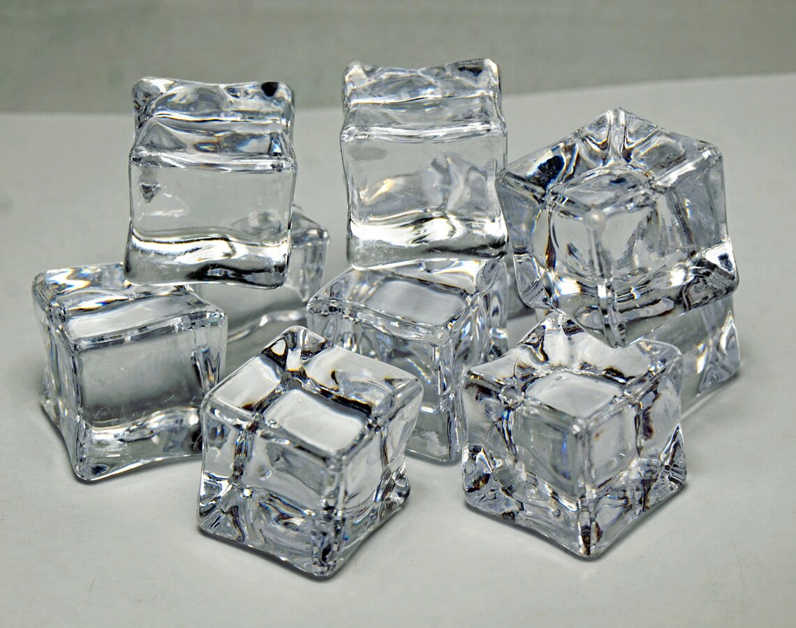 Crystal Clear Faux Acrylic Square Ice Cubes Transparent Square Block Bar Food Grade Plexiglass Simulation Ice Cube Block