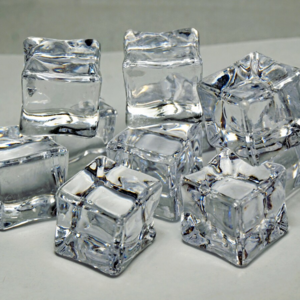 Crystal Clear Faux Acrylic Square Ice Cubes Transparent Square Block Bar Food Grade Plexiglass Simulation Ice Cube Block