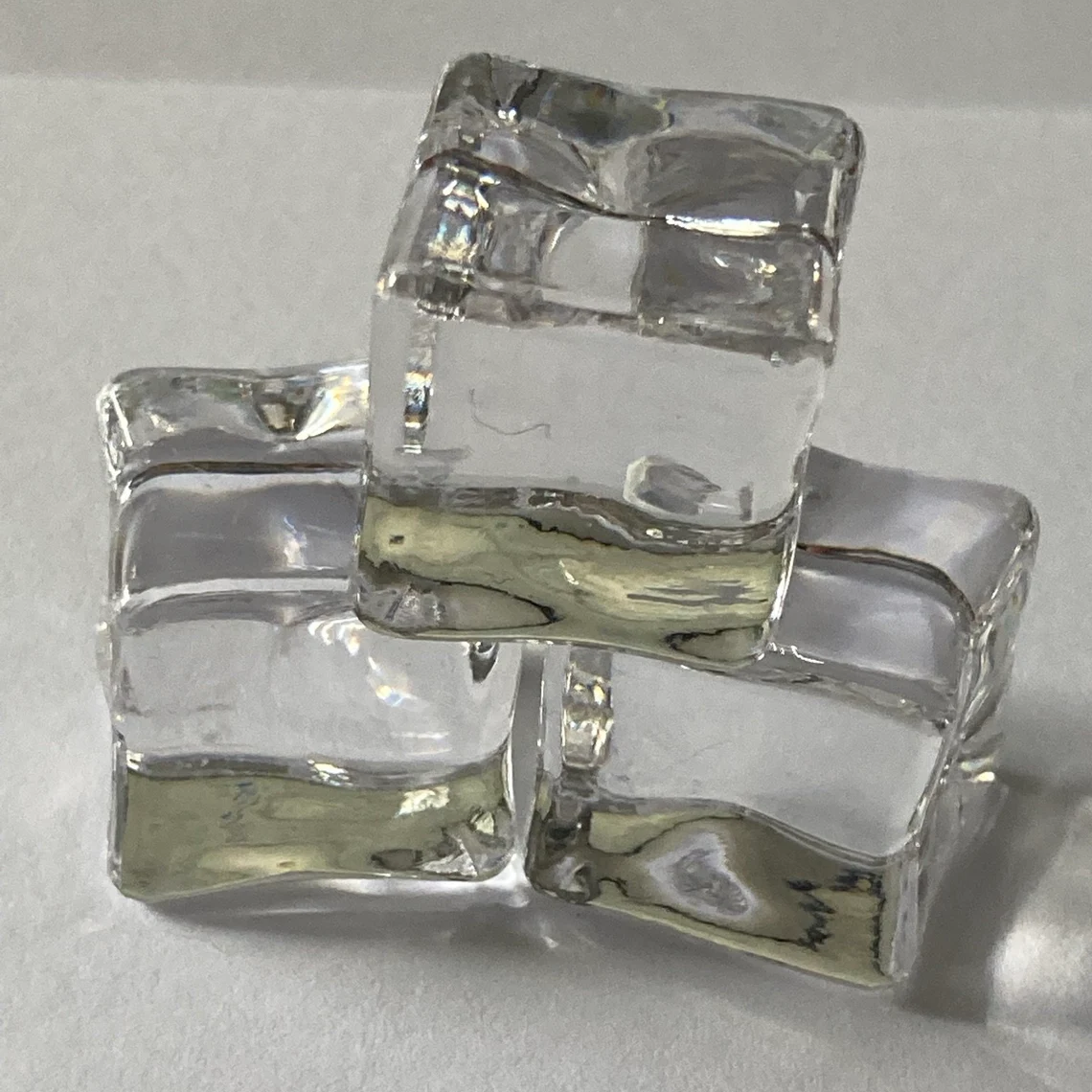 Crystal Clear Faux Acrylic Square Ice Cubes Transparent Square Block Bar Food Grade Plexiglass Simulation Ice Cube Block