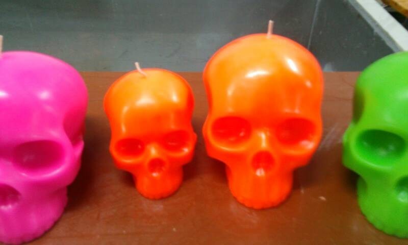 wholesale holiday decoration handmade novelty carved Halloween skull candle