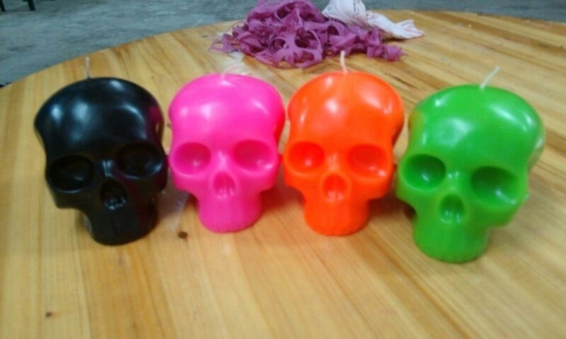 wholesale holiday decoration handmade novelty carved Halloween skull candle