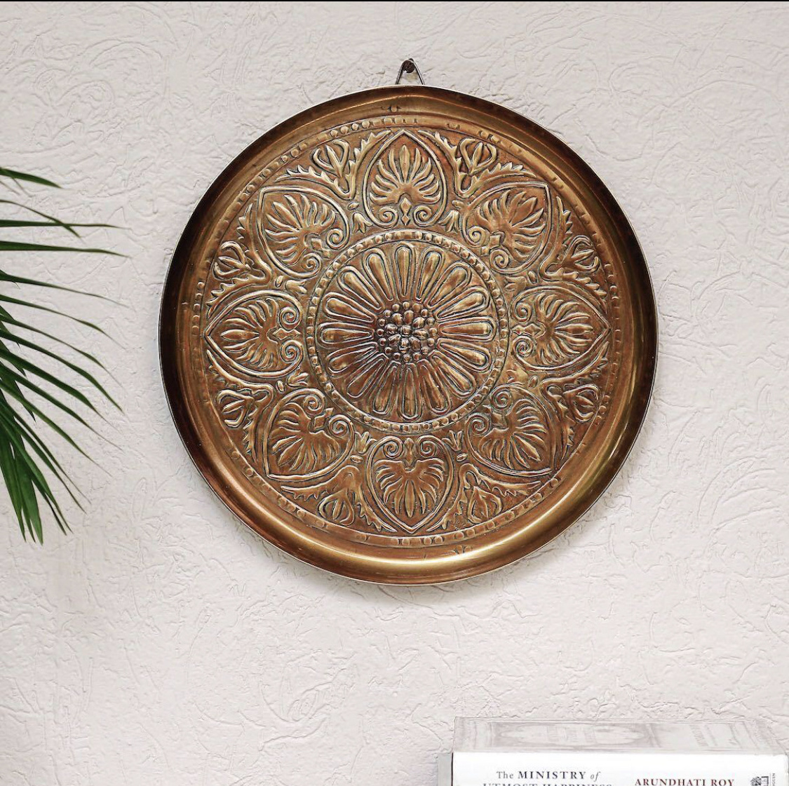 Metal wall hanging unique pattern design decor Christmas Gift Living room Round plate