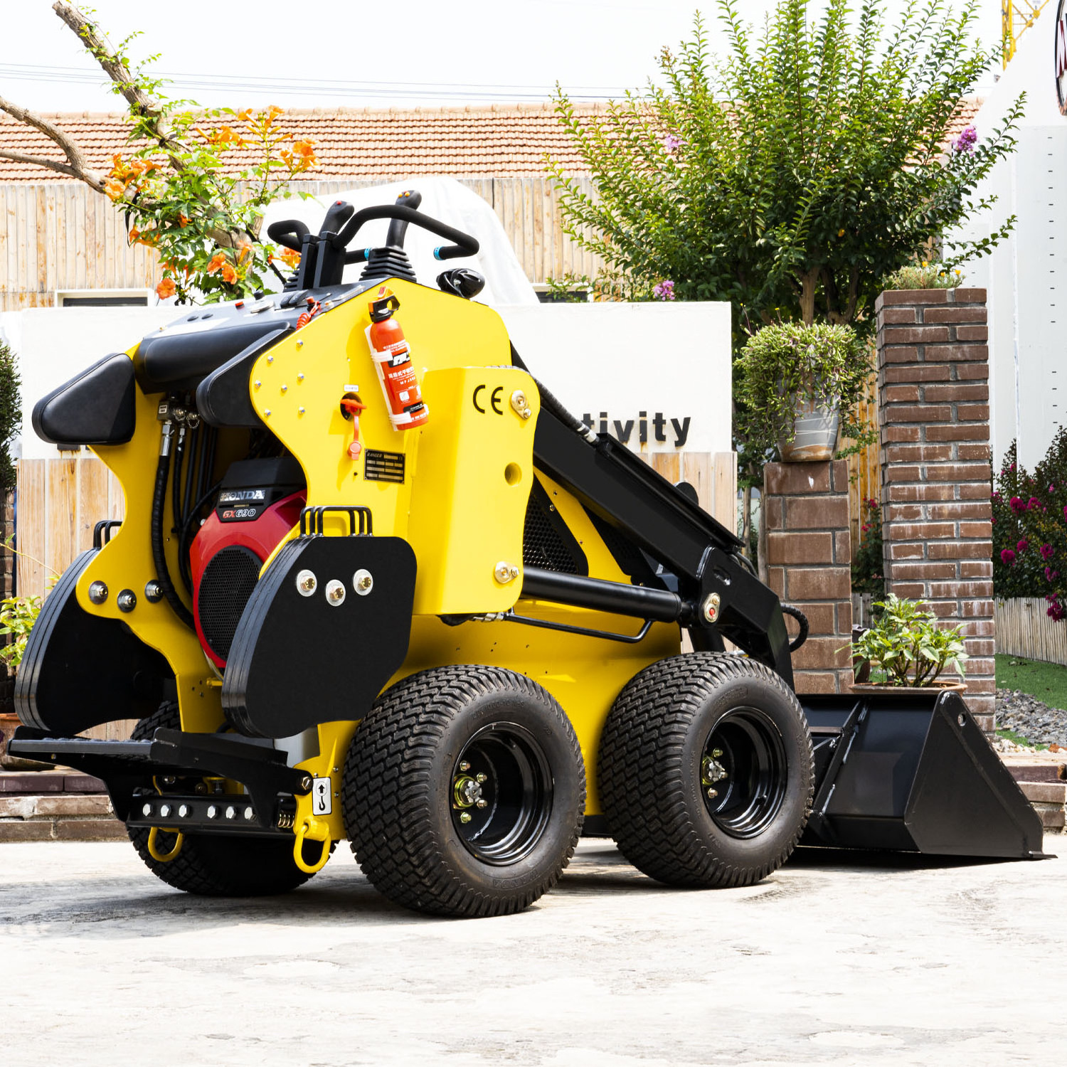 Cheap price EPA approved wheel type skid steer mini loader with mini skid steer attachments