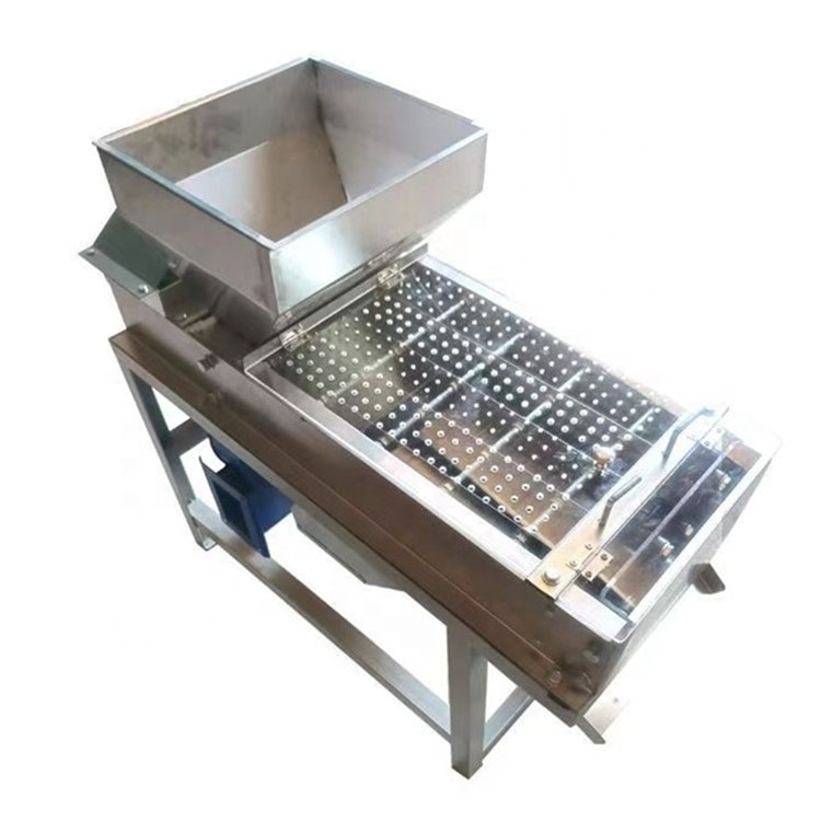 Low Priced Dry Way Peanut Peeling Machine for Farms Roasted Peanut Peeler and Groundnut Peeler