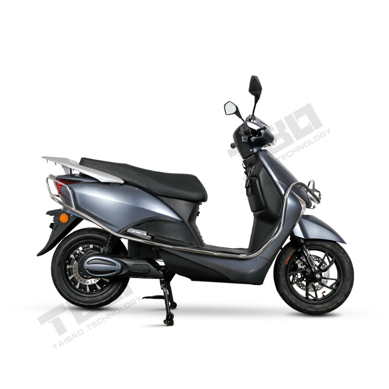 A moto vintage classic electric petrol scooter top box range 90km 2000W 60V electric Motorcycle scooter