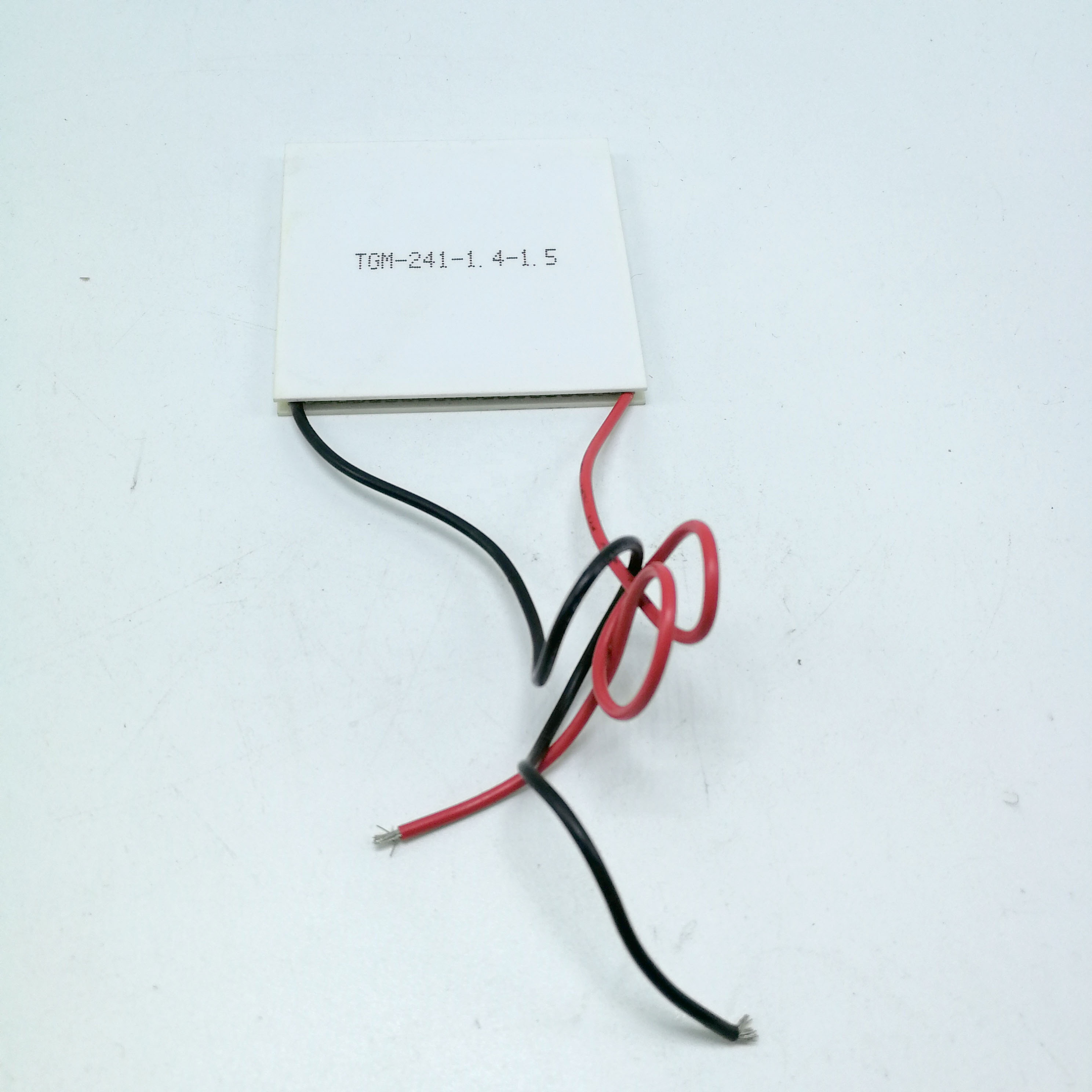 Taidacent TGM-241-1.4-1.5 12V 1.5A 230 Degrees Temperature Difference Power Generation 12.2W High Power Thermoelectric Module