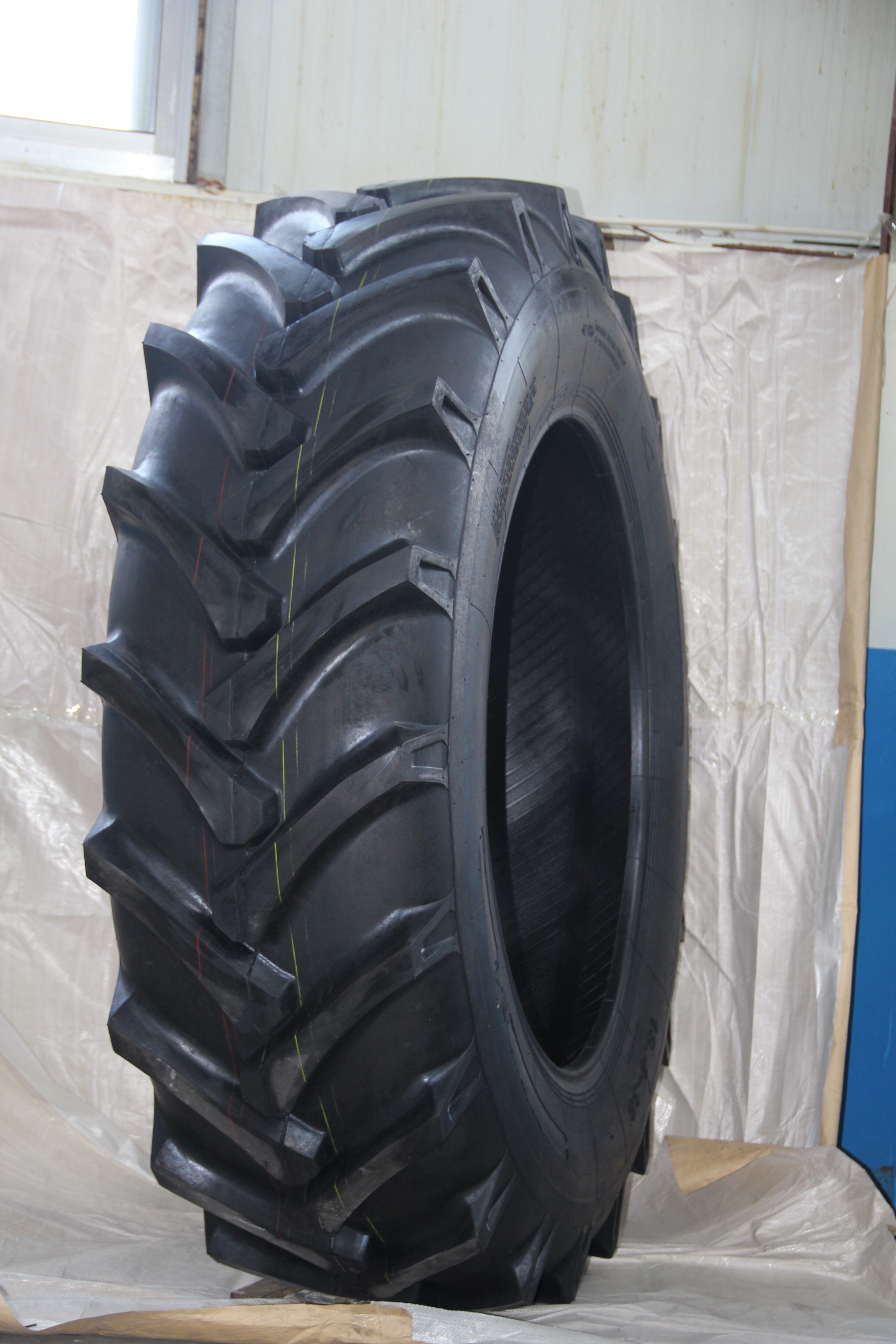 R1 agricultural tyre 14.9-38 14.9x38 13.6-20 13.6x20 tractor tyre