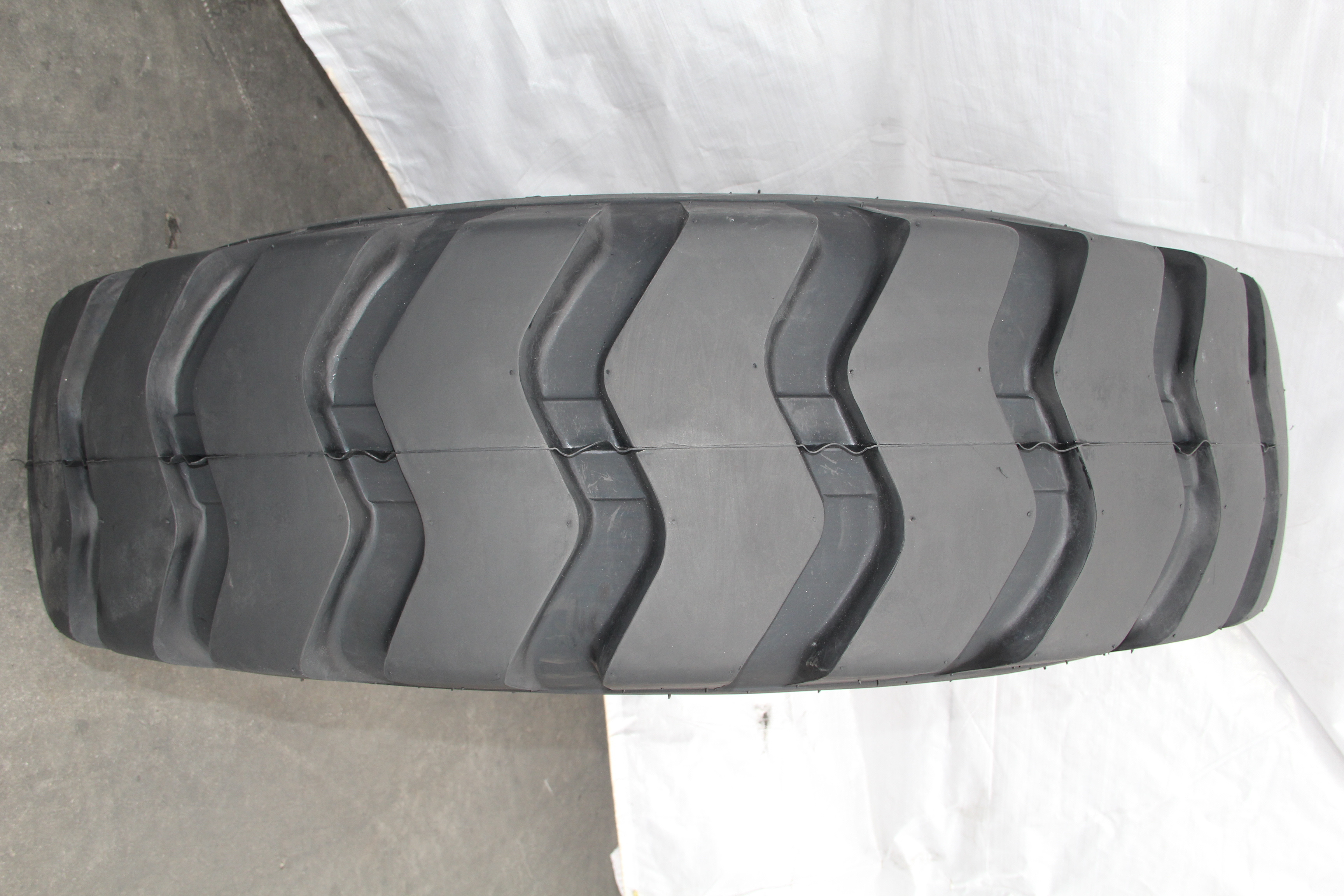 2022 New Tires China Wholesale Chinese bias OTR tyre 1600-25 1600-24 1800-25 E3 pattern