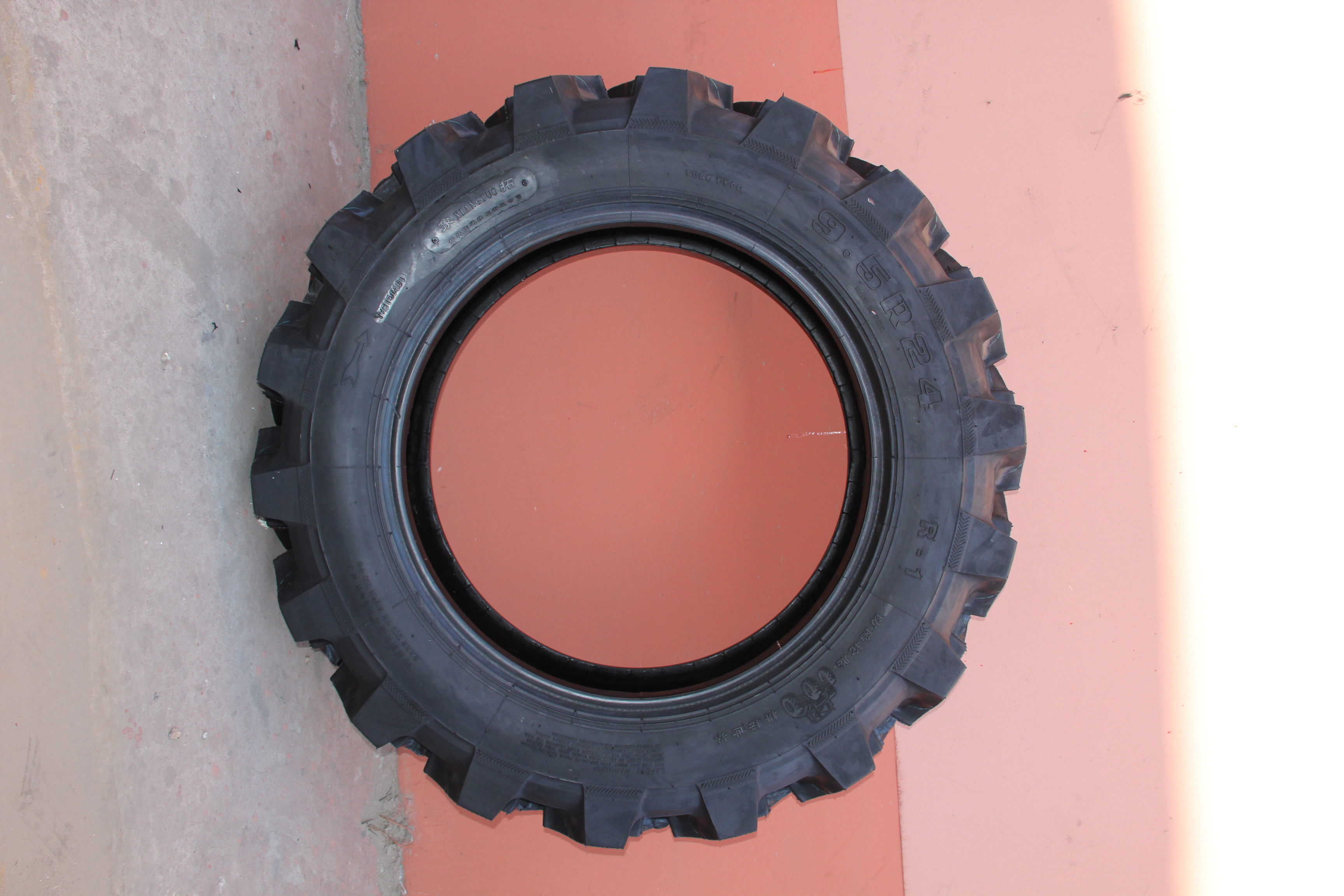 Agricultural Farm Tractor Tyre R1 16.9 30 7.50x20 Agricultural Tractor Tyre for Sale