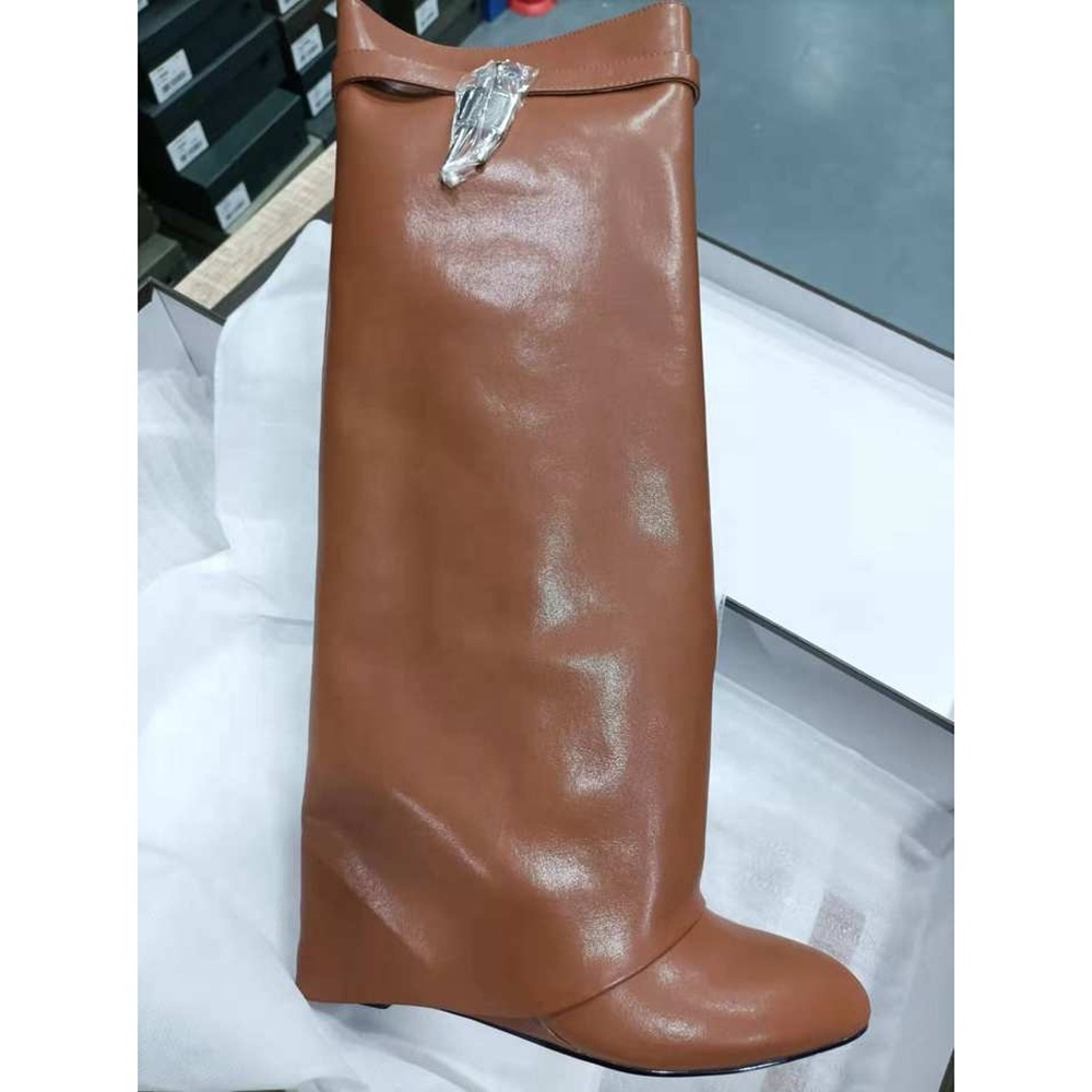 Wholesale Shoe Suppliers Fashion Wide Calf Overlay Wedge Knee High Heel Fold Over Shark Lock Boots With Lock Winter 2023