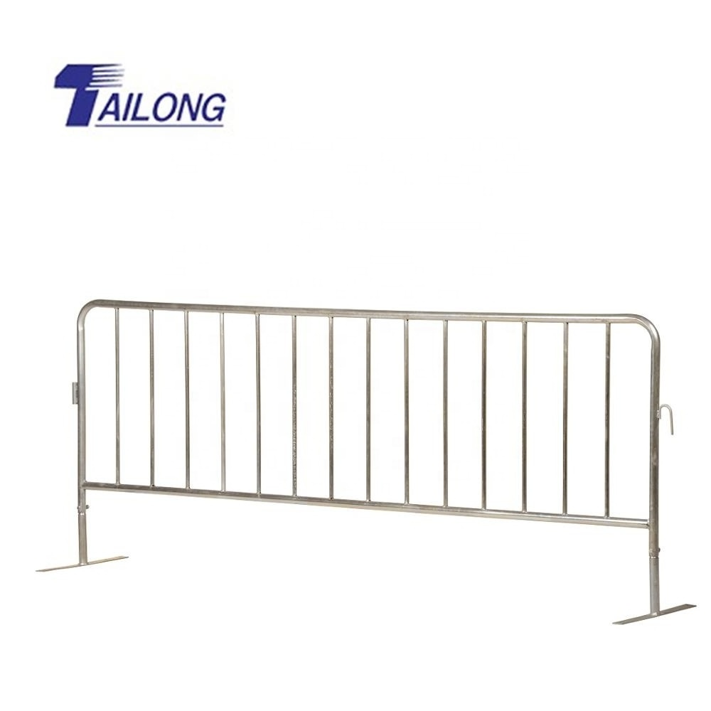 Interlocking Safety Metal Crowd Control Covers Pedestrian Fence Barriers/Crowd Control Barrier with Wheels