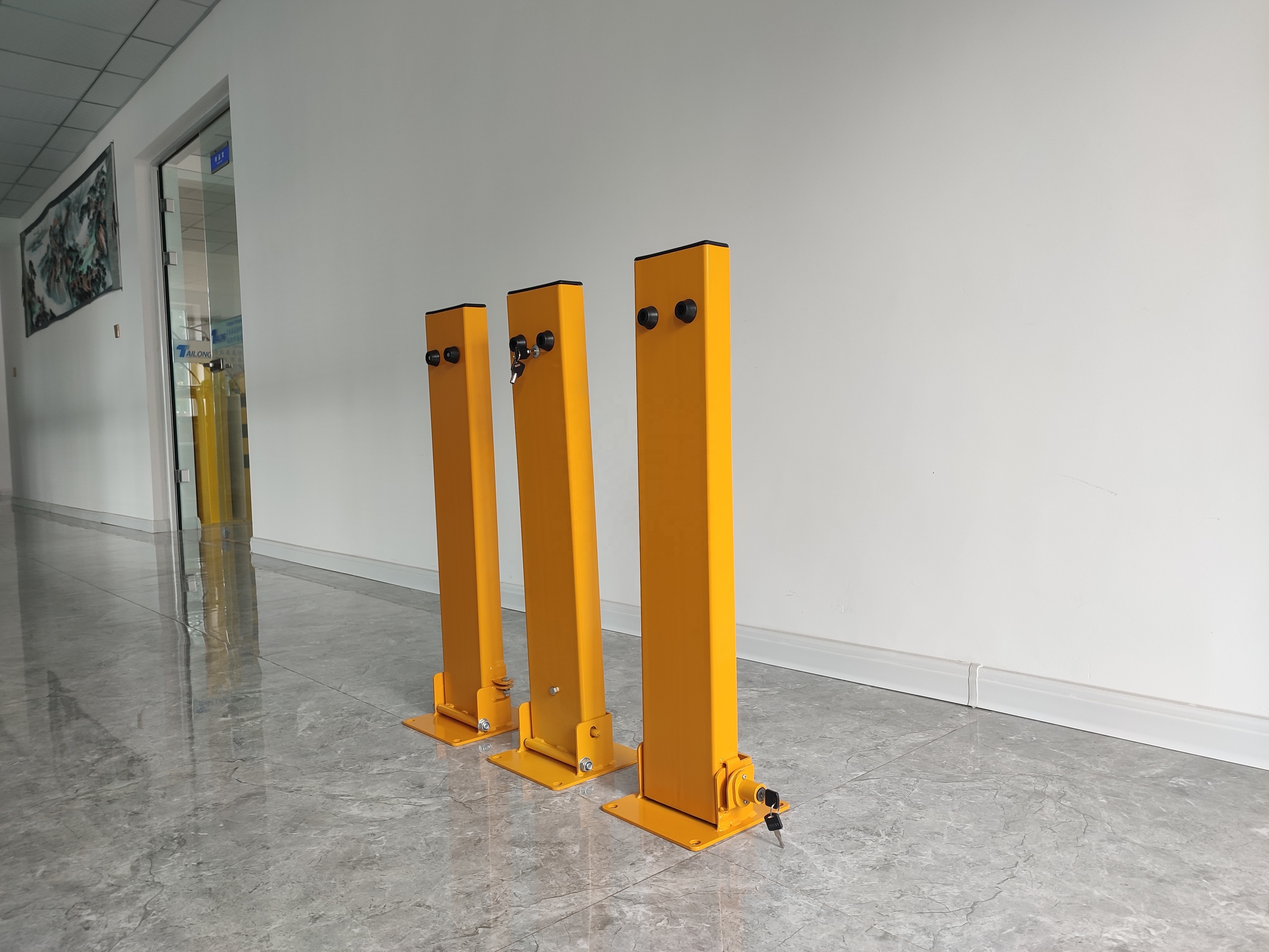 Fold Down Steel Parking Removable Reflective Bollard Collapsible Bollards Locked Upright to Provide a Highly Visible Barrier