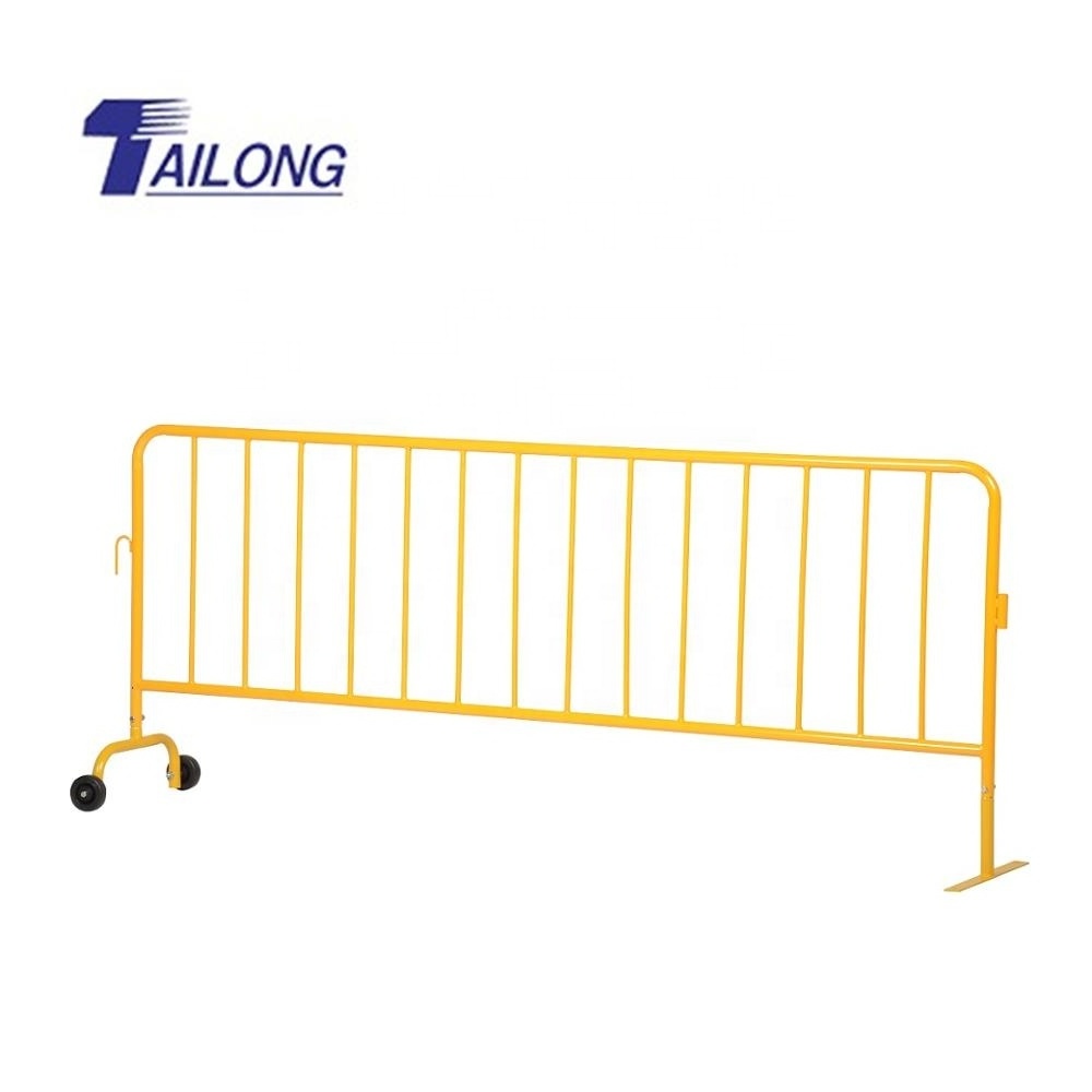 Interlocking Safety Metal Crowd Control Covers Pedestrian Fence Barriers/Crowd Control Barrier with Wheels