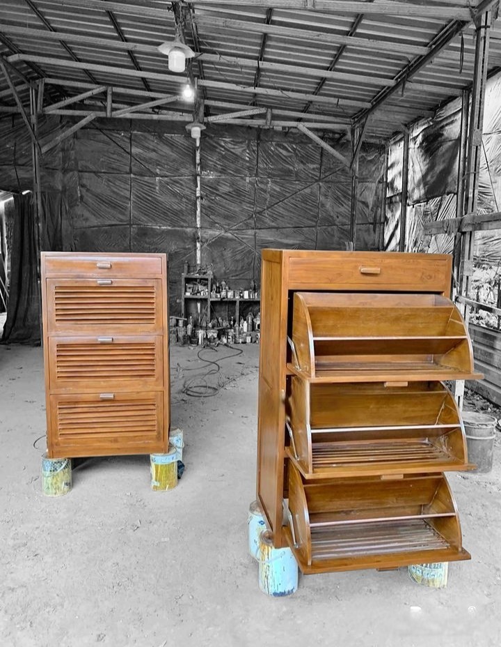 Living Room Furniture from Jepara Indonesia High Quality Modern Solid Wood Teak Shoe Rack Cabinet for Home Wooden Shoe Storage