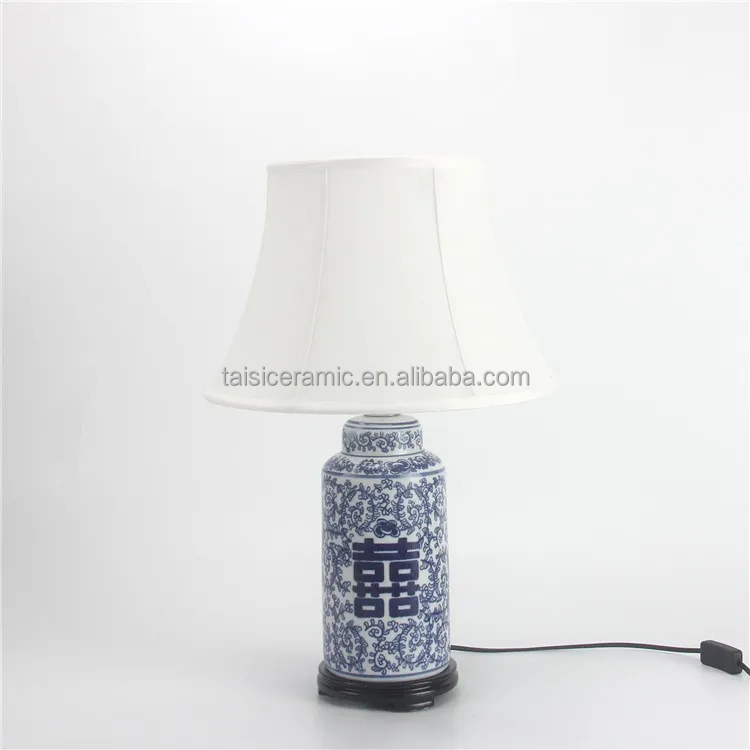 L008  Wholesale antique blue and white ceramic table lamps home decor bedroom bedside desk lamp