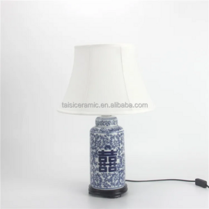 L008  Wholesale antique blue and white ceramic table lamps home decor bedroom bedside desk lamp