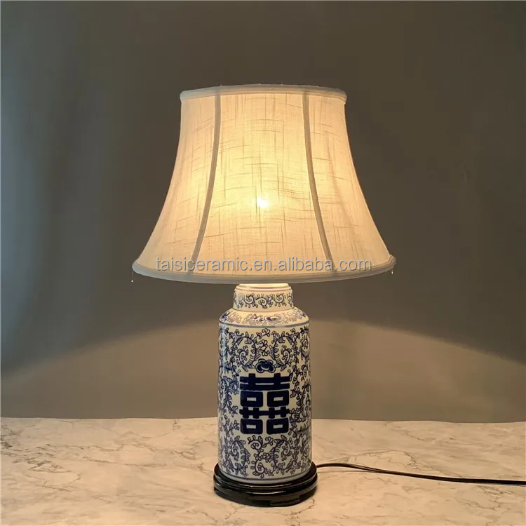 L008  Wholesale antique blue and white ceramic table lamps home decor bedroom bedside desk lamp