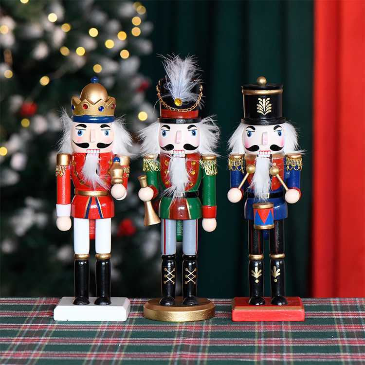 Wholesale Nutcracker Hot Selling 25 Cm Wooden Nutcracker for Exquisite Gift