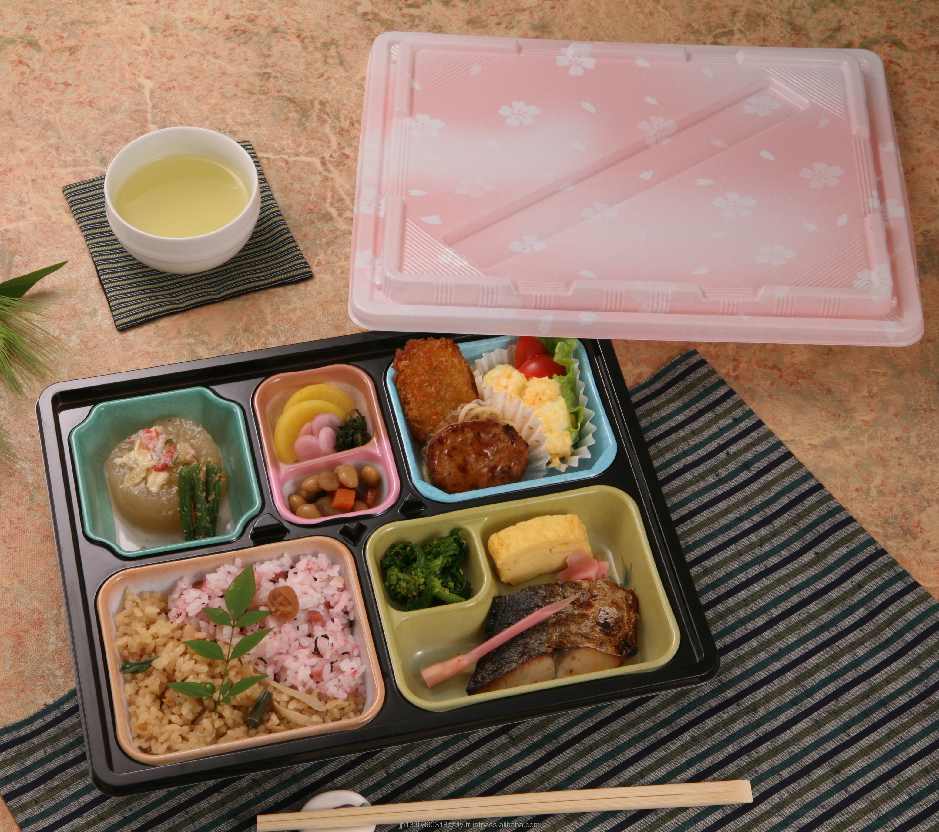 colorful Japan made wholesale industrial use lunch box disposable 7 compartment bento box sushi restaurant food container