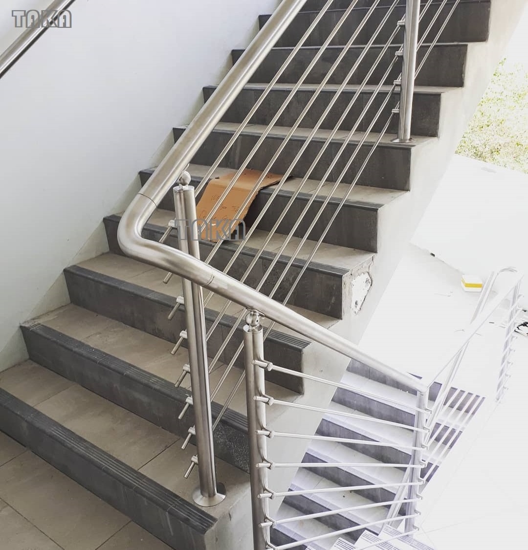 TAKA Outdoor Stair Rail Tube Railing/ Exterior Balcony Stainless Steel Pipe Railing Baluster / Outdoor Metal Stair Railing