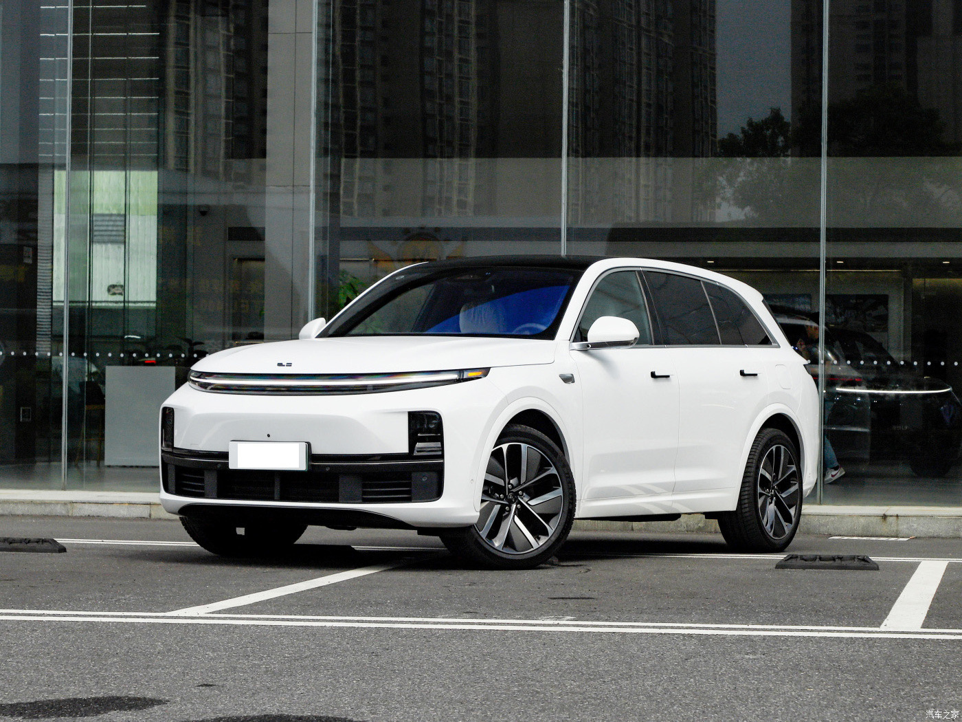 Lixiang L7 Electric Car Suv Range Extender 180Km/h 5-seater SUV Li L7 Max Made In China