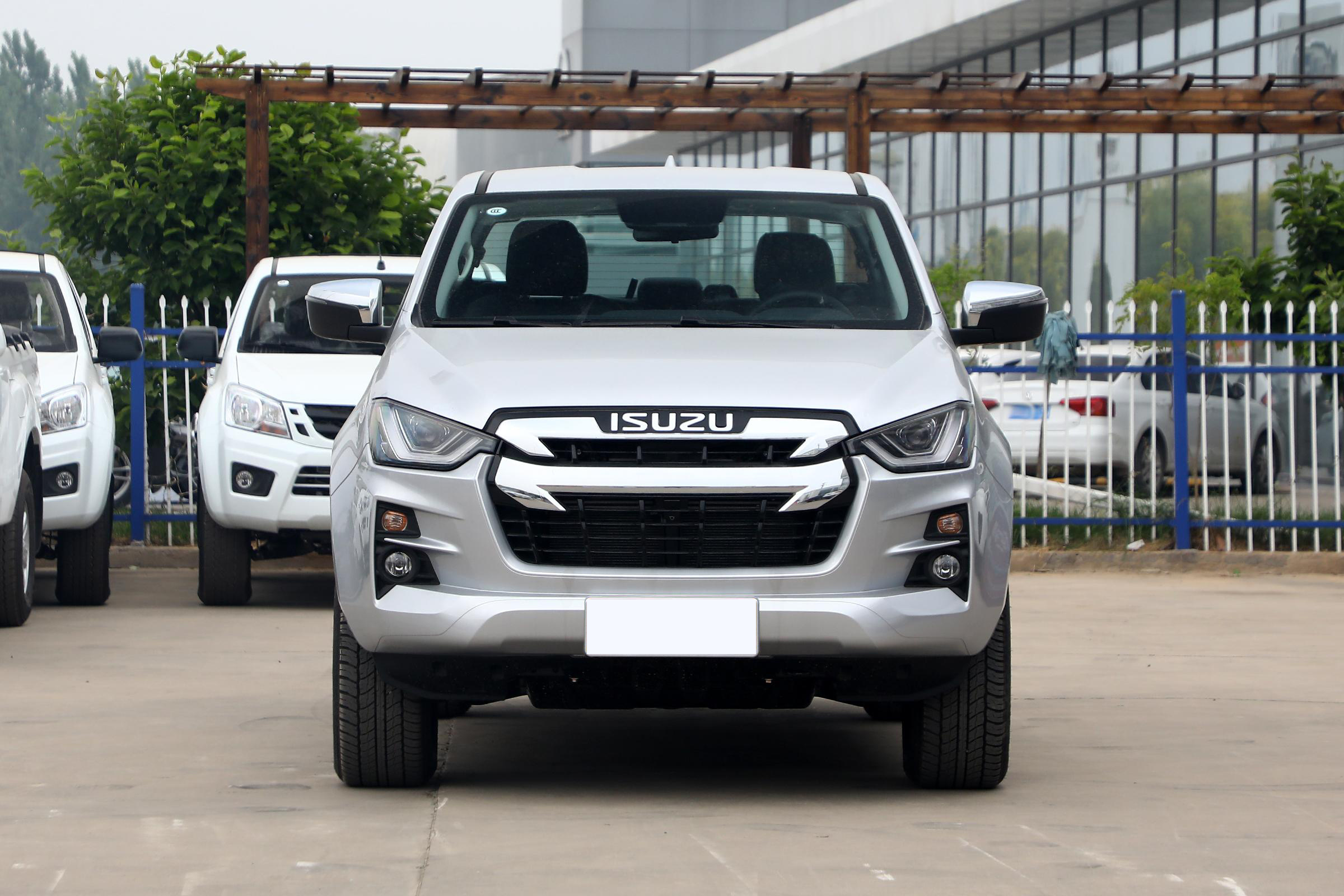 2024 Isuzu D-max New Pickup Truck 2wd High Performance Pick Up Car High Speed Diesel Vehicle Isuzu D-max