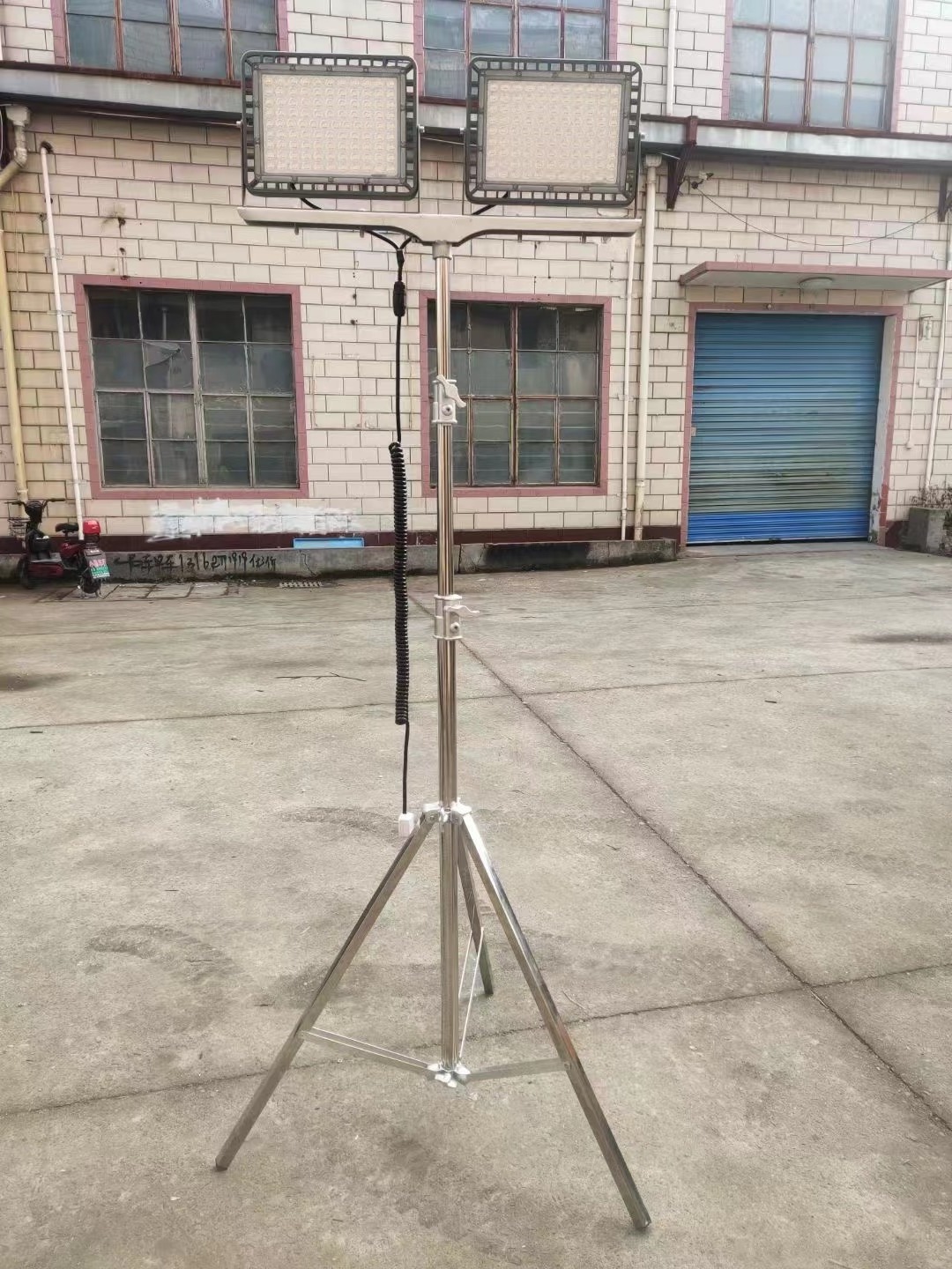 3.5m 4.5m 5m 200W to 1000W pneumatic driven mast Tripod portable LED light towers with LED floodlight