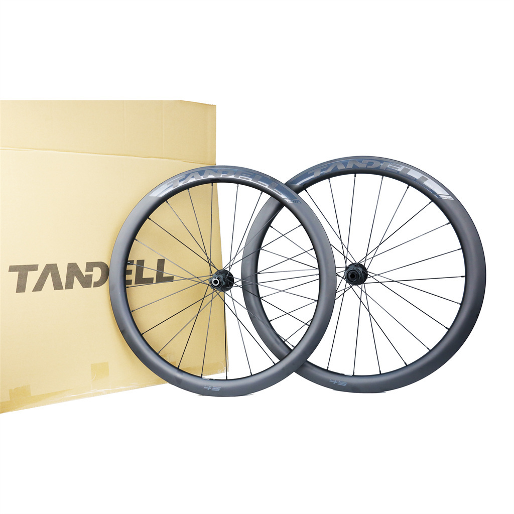 700c Carbon Disc Wheels Clincher Tubeless Roadbike Wheels Stainless Steel Spokes Ladies Cycle Bike Equipment Low Price