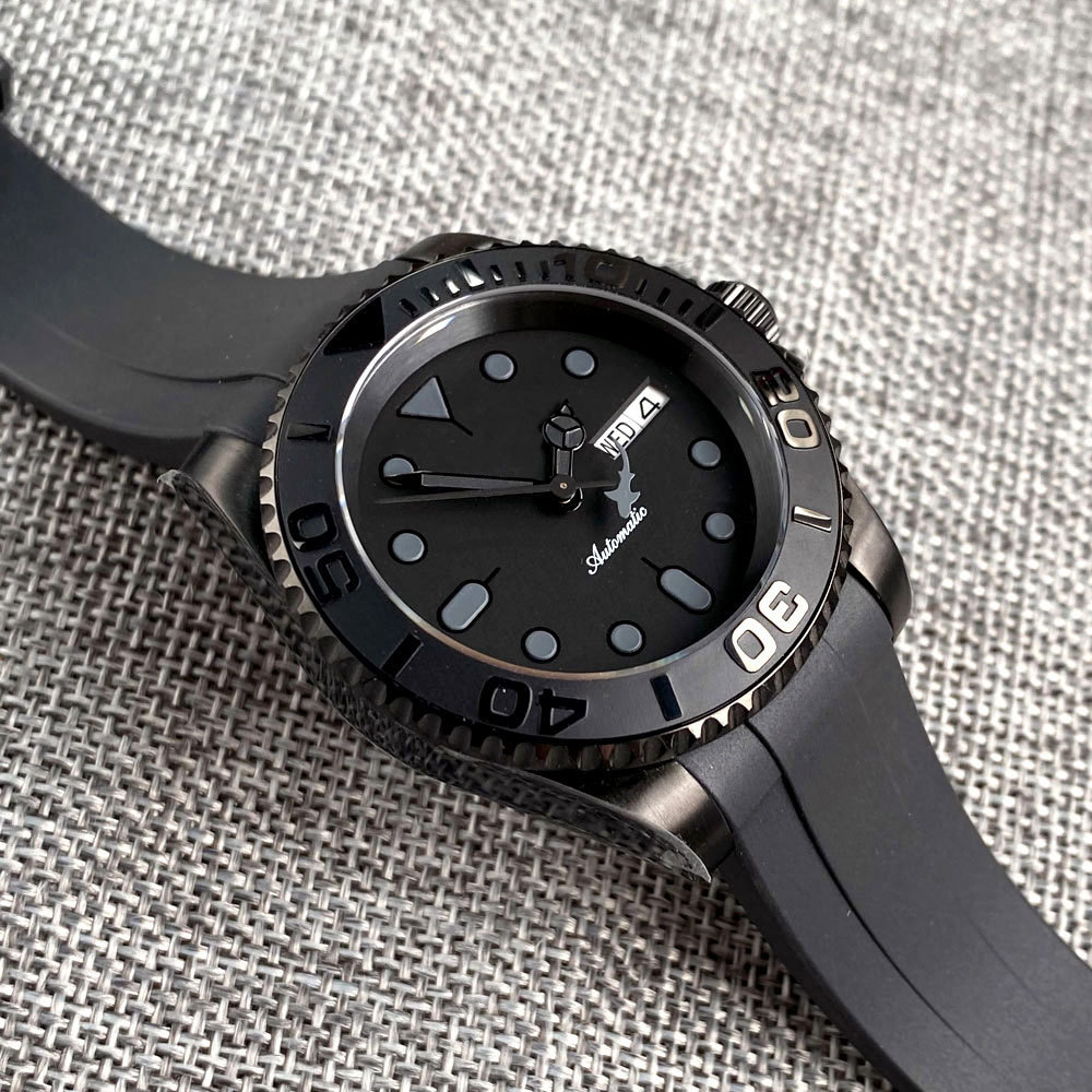 40mm Black SUB Dive Mechanical Watch Men NH35 Movement Black Shark Hand 20bar Waterproof Wristwatch Curved Silicone Band 40mm