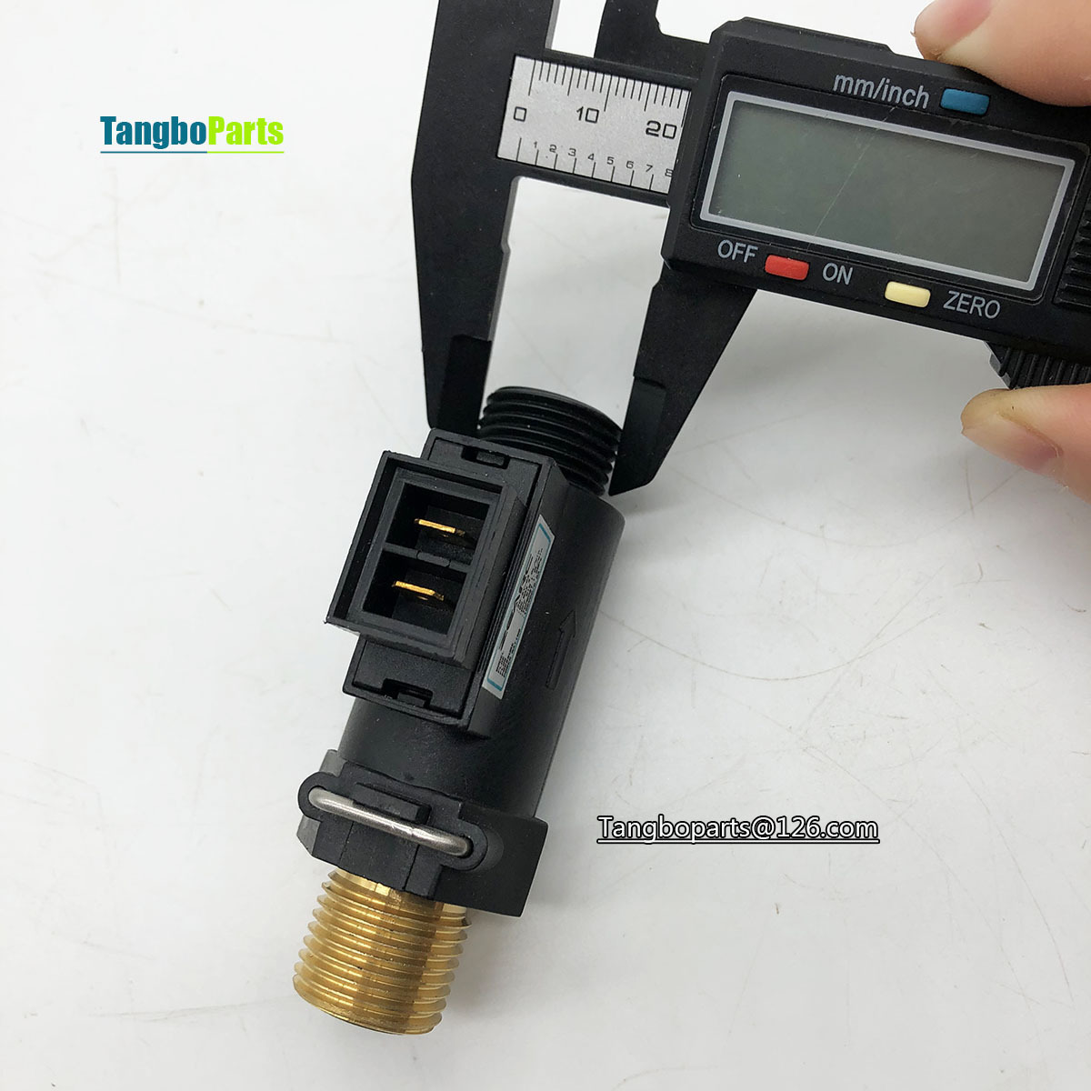 Gas Boilers Spare Parts Water Flow Sensor Switch Without Pressure Relief Port for Ferroli Beretta Immergas Boilers Replacement