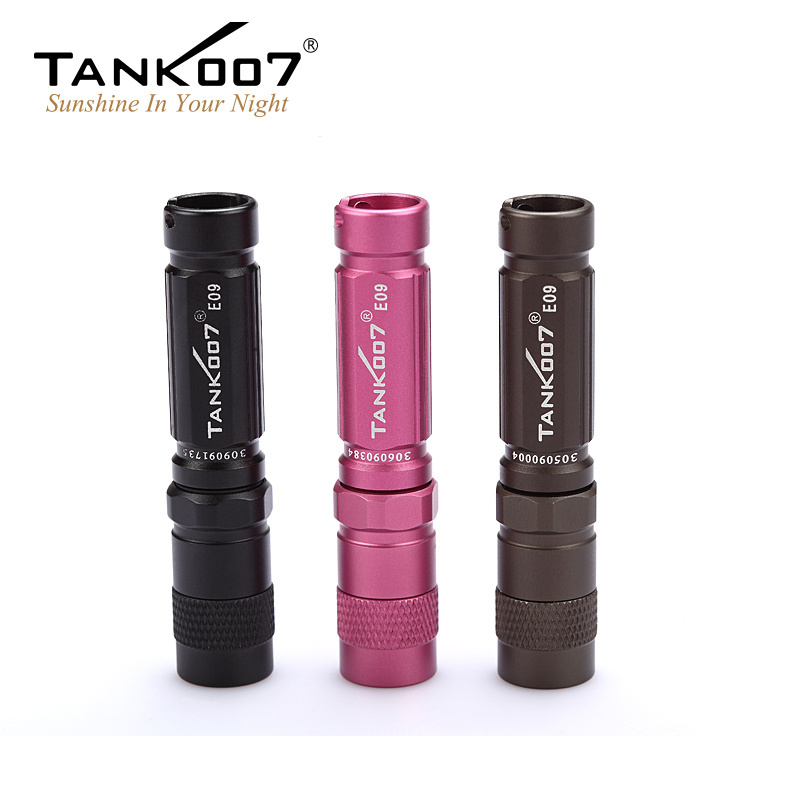 Tank007 E09 Popular christmas gift keychain torch mini led torch torch battery flashlight with carabiners