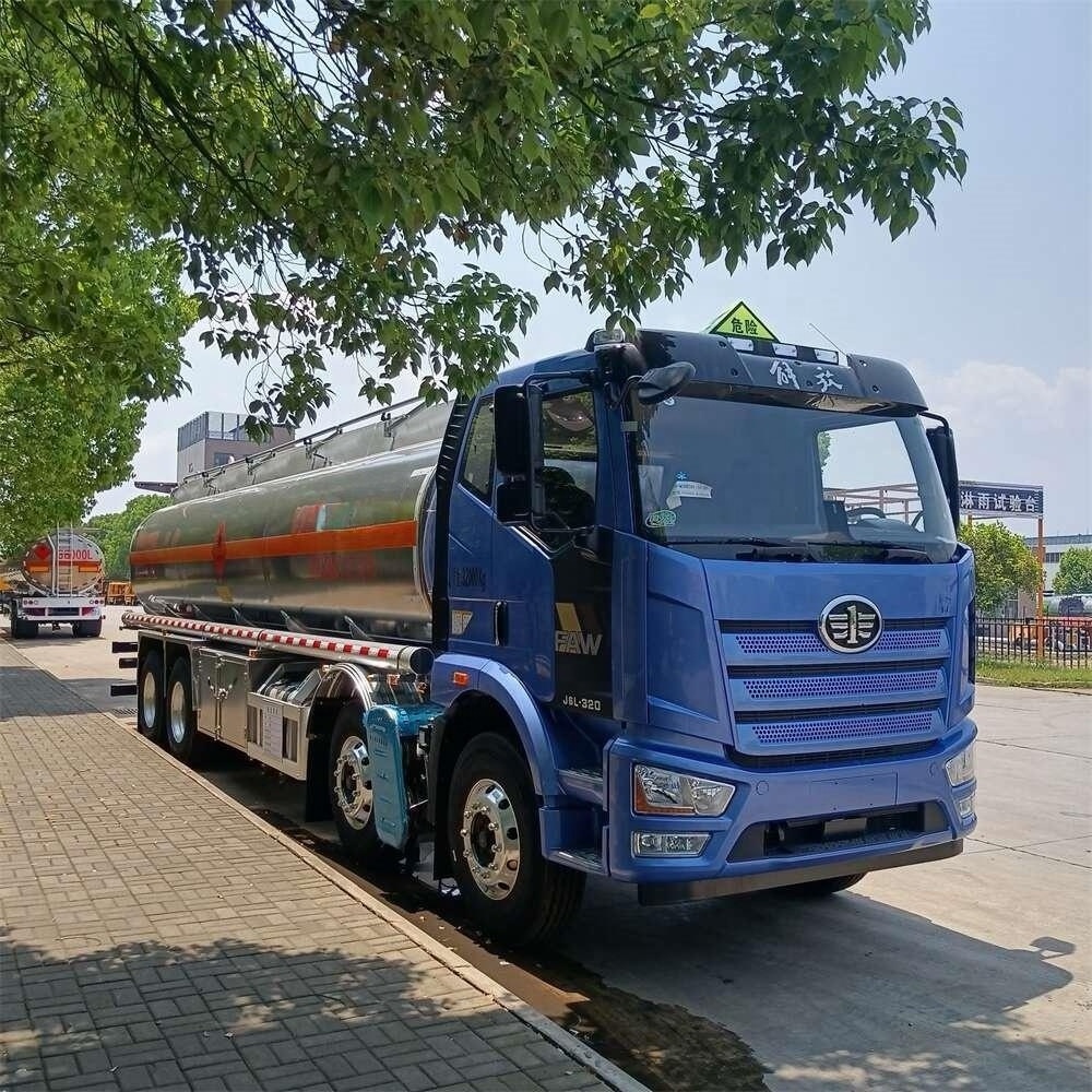 8*4High Quality Aluminium steel Q235 HINO NISSAN ISUZU JMC HOWO dongfeng FAW jiefang fuel tanker truck