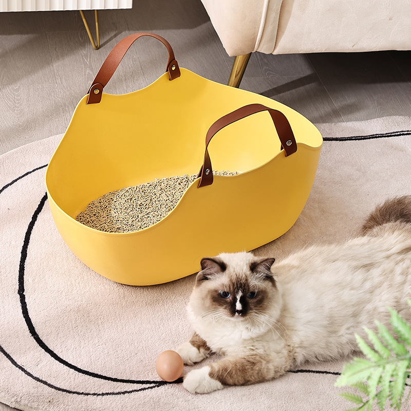 New Design Portable Cat Litter Box Easy To Clean Large Space Travel Portable Hand Held Cat Toilet With Cat Litter Shovel