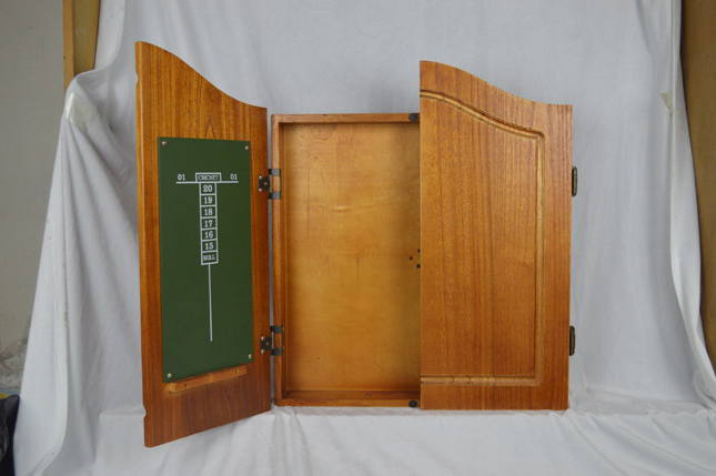 Solid wood dart box set high-end bar wooden dart box dartboard cabinet