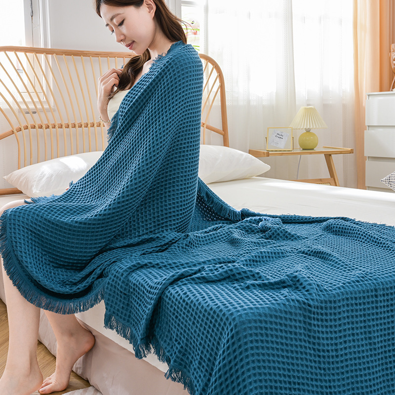 Cooling Blanket 100% Bamboo Blankets for Hot Sleepers Night Sweats Lightweight Breathable Summer Blankets Soft & Comfy