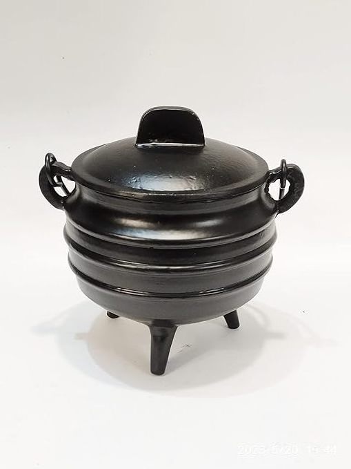 Cast Iron Cauldron with handle & lid ideal for smudging incense burning