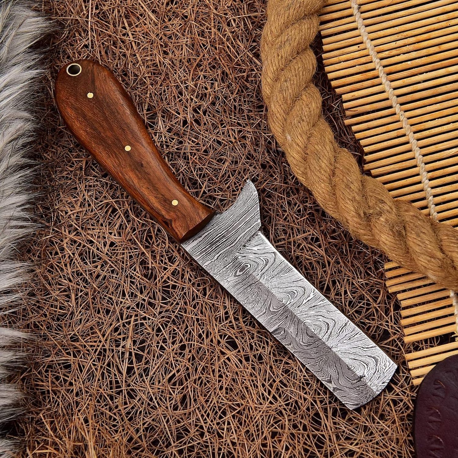 Hot selling Custom Handmade Damascus Steel Bull Cutter Knife Cowboy Skinner knife With Leather Sheath full tang knife