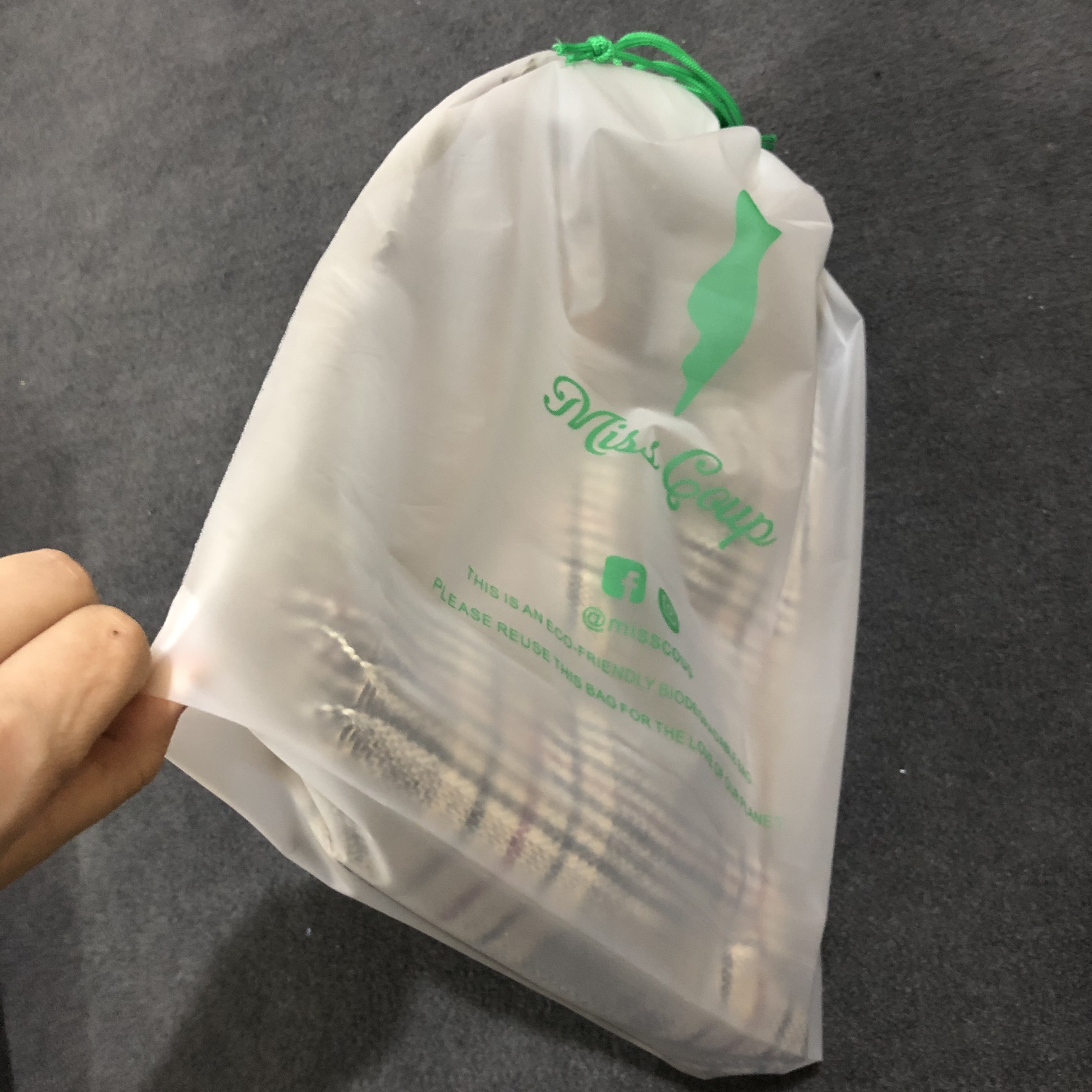 personal label print plastic packaging bag for hoodie moq 100pcs