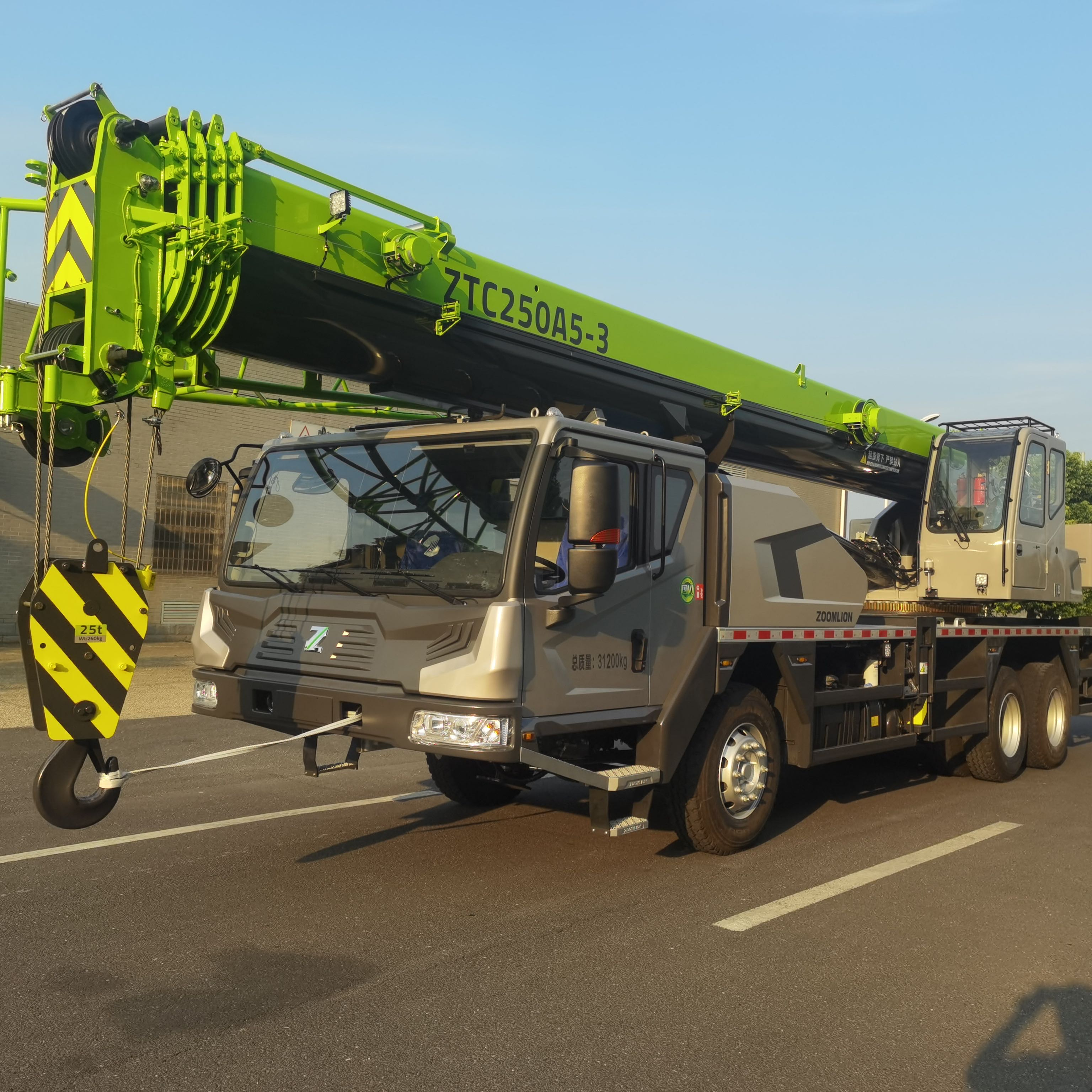 41m lifting equipment truck crane Zoomlion used machinery 25 ton used truck crane for truck