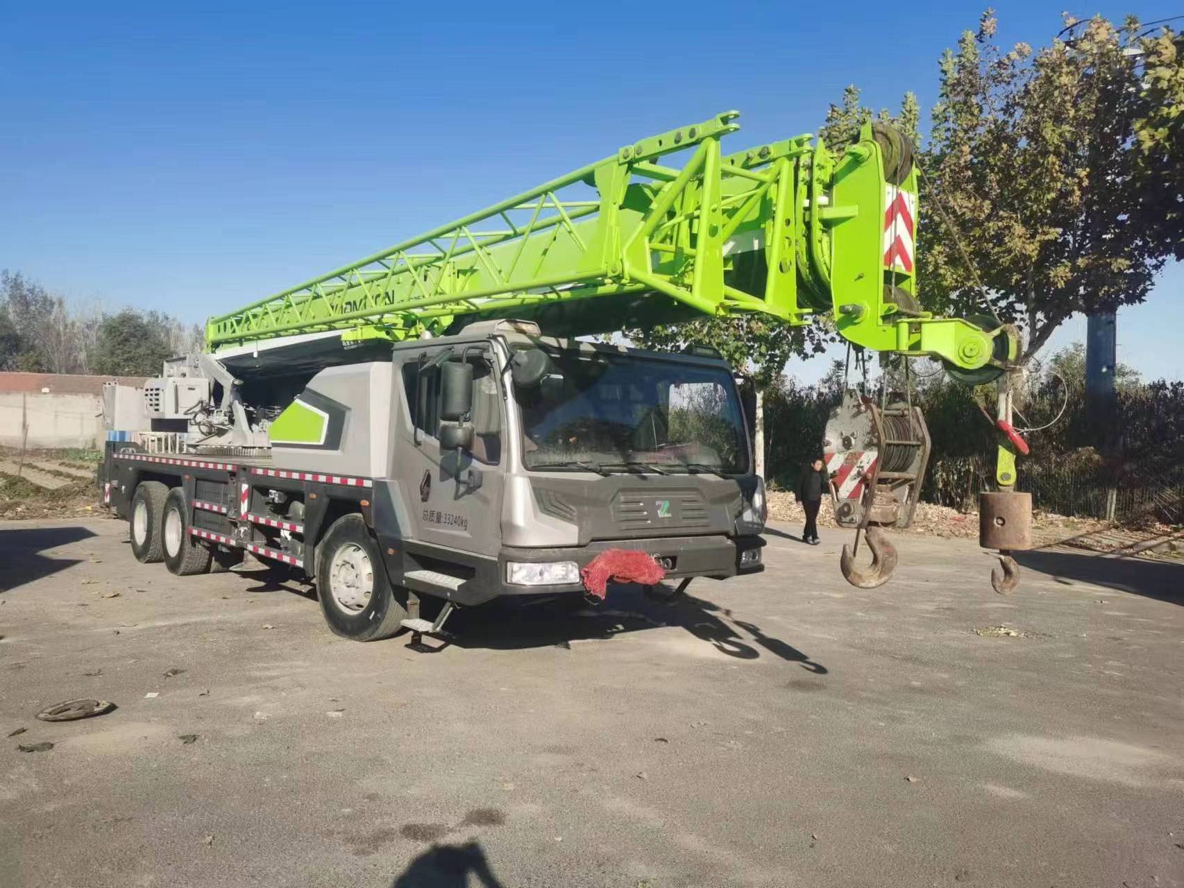 Good price zoomlion truck crane 25 ton used 25 ton zoomlion crane