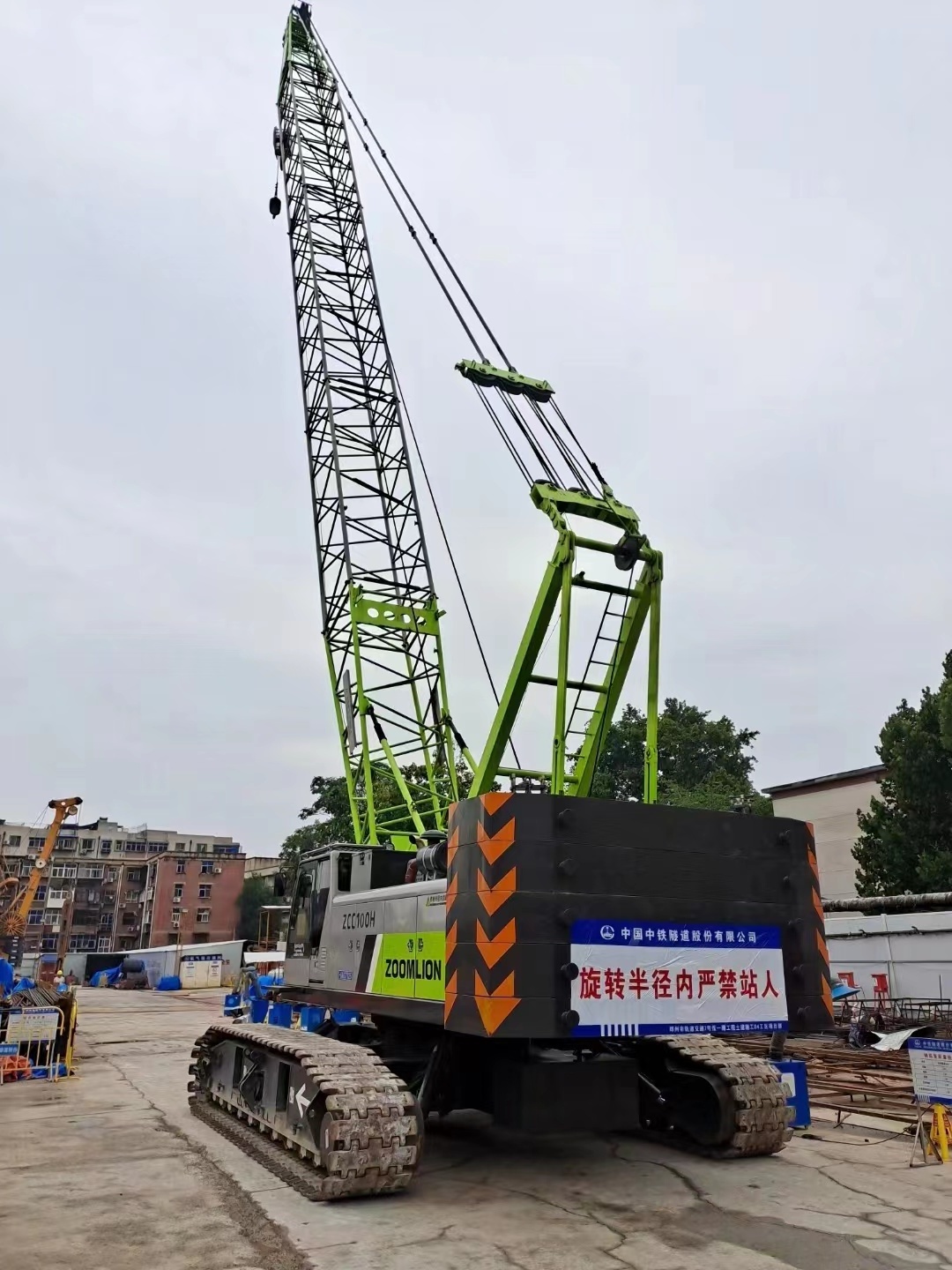 China factory price zoomlion crawler crane 60ton 80 ton 100t 150 ton used crawler crane