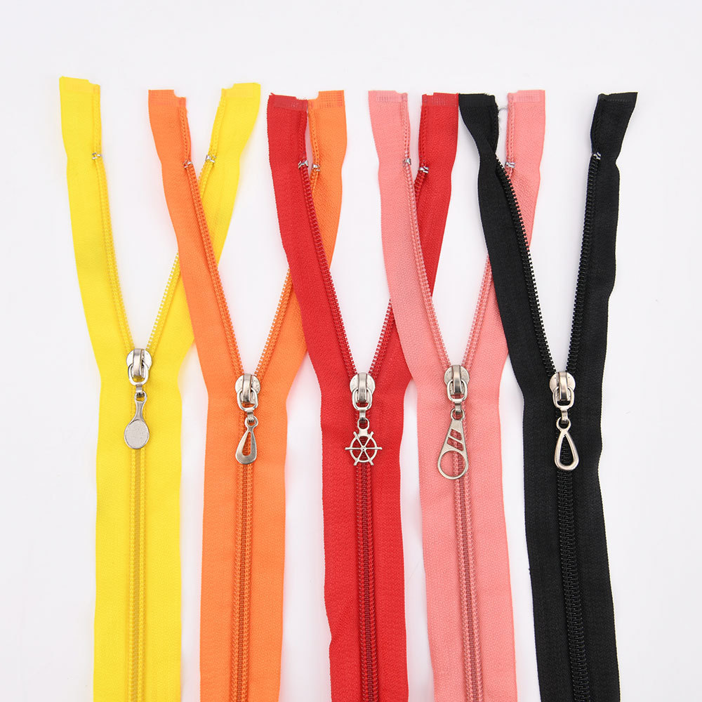 #5 Open End Nylon Zipper Custom Length with Decorative Pullers for Bag/Luggage and Women Handbag