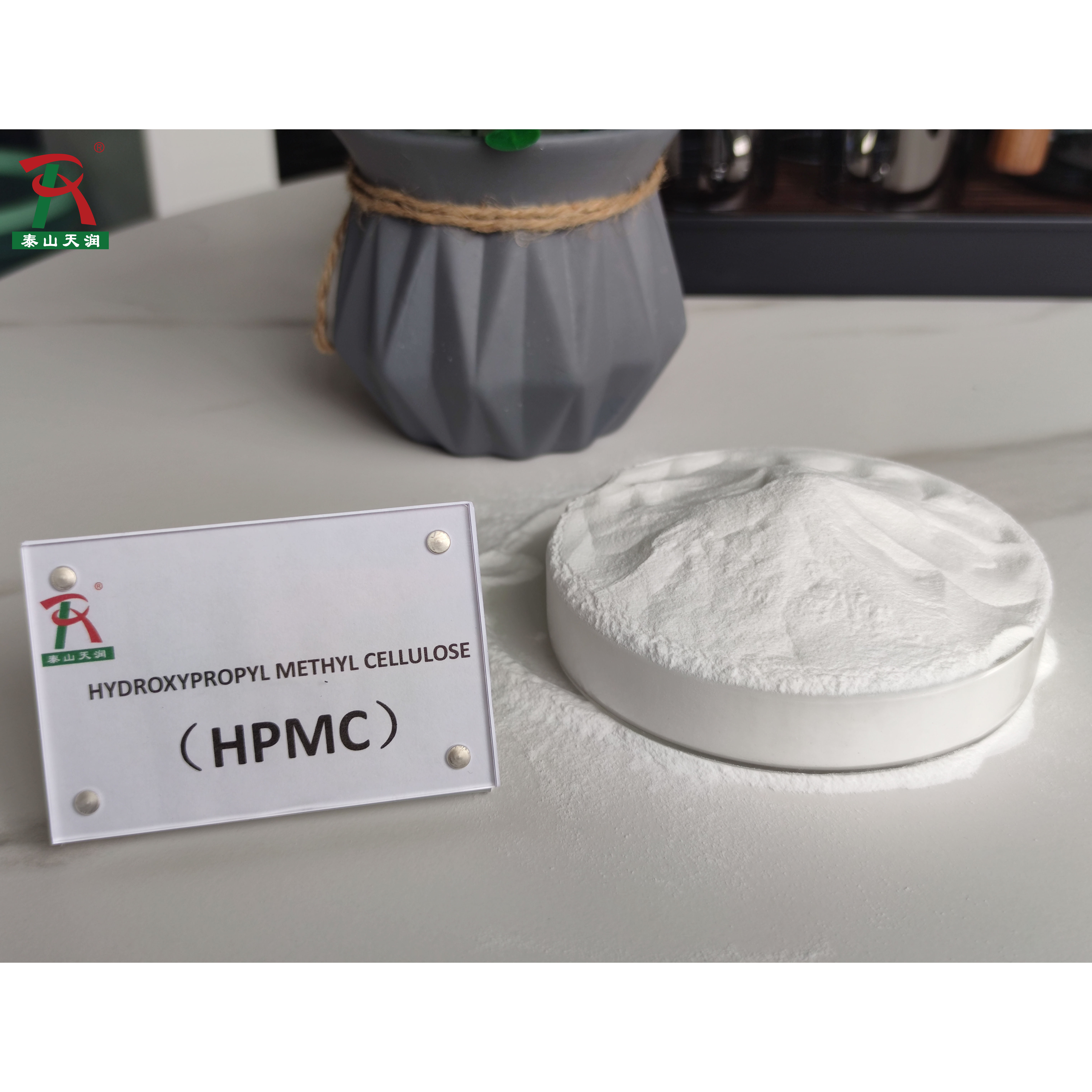 Hydroxypropyl methylcellulose HPMC improves the adhesive strength of ceramic tiles and prevents chalking